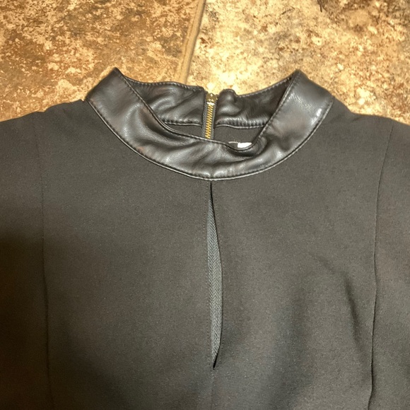 Calvin Klein Black Sleeveless Gold Zipper Dress Size 14 NWOT - Picture 2 of 5